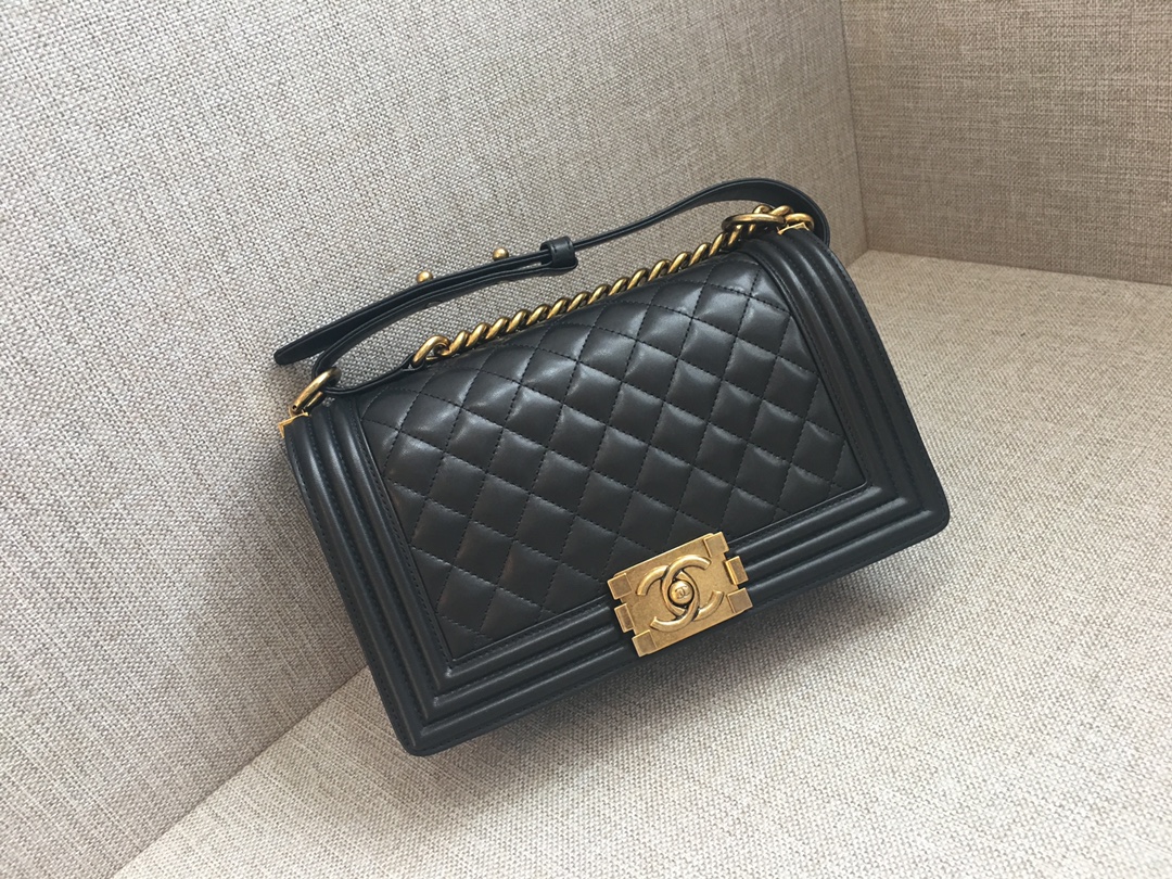 Lambskin Medium Boy Handbag Flap Bag A67086 Black/Gold